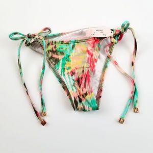 VS Swim The skimpy string bikini bottom | XS